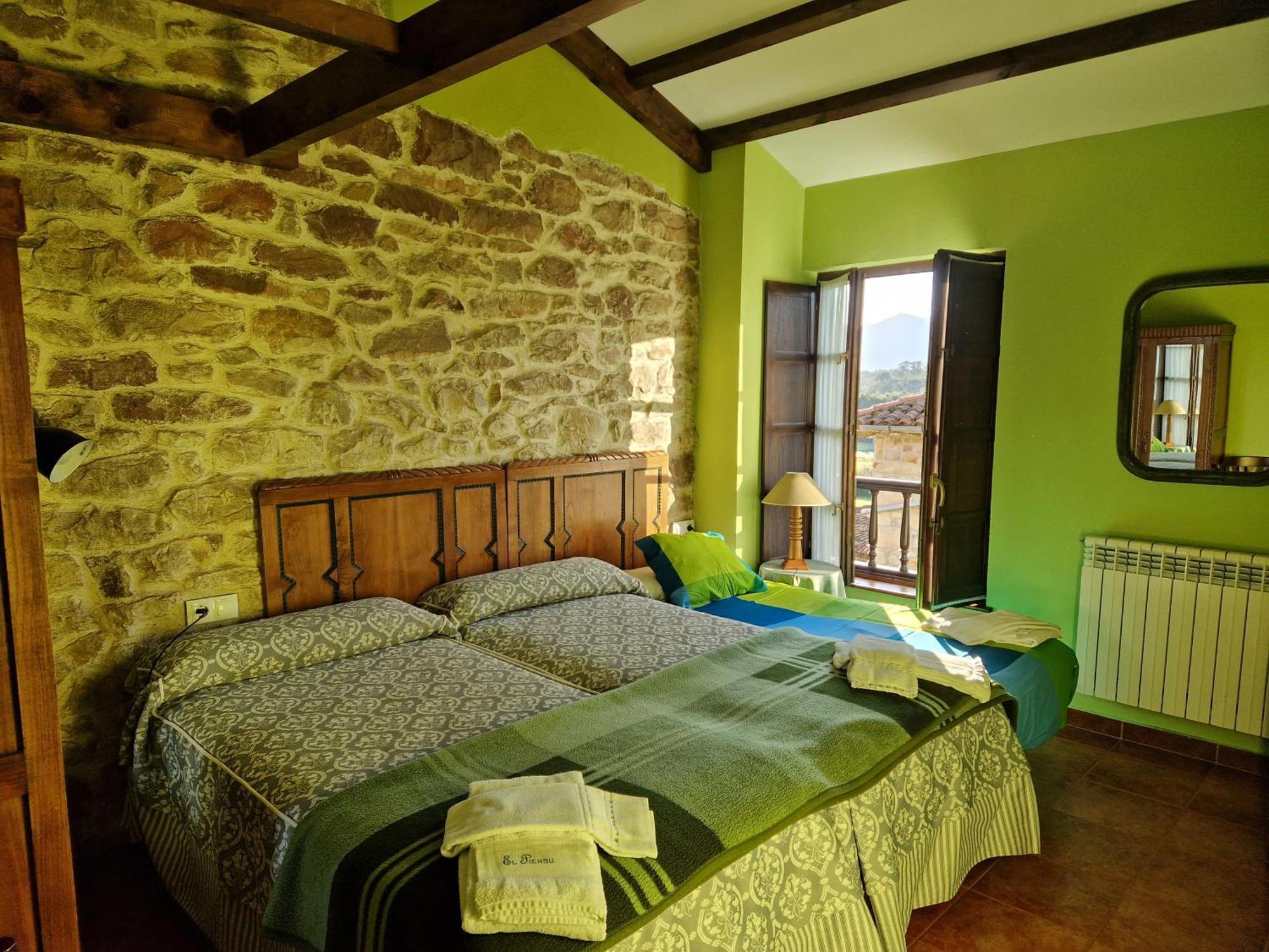 Turismo Rural El Piensu Villaviciosa  Δωμάτιο φωτογραφία